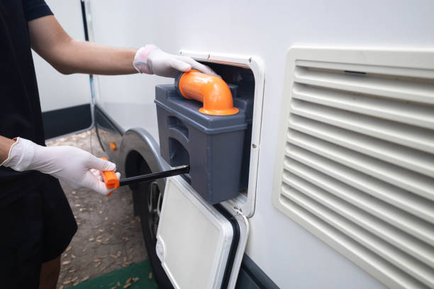 Best Portable bathroom rental  in Miami Shores, FL